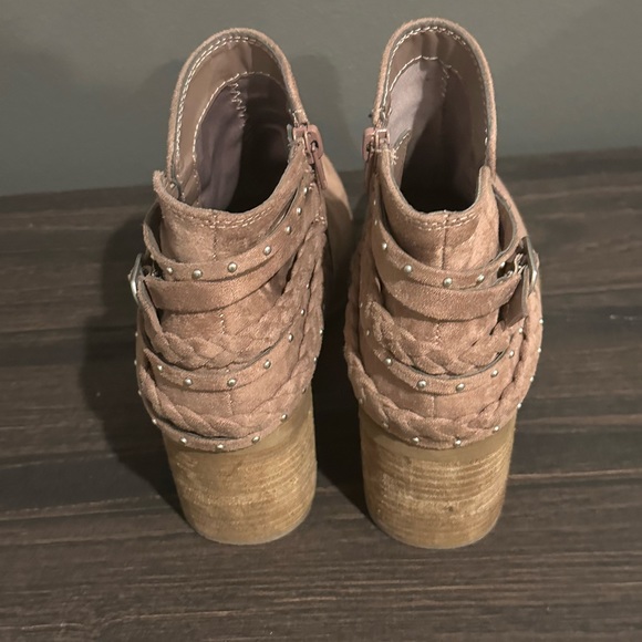 Carlos - Ashby Rose Gold Bootie - Picture 4 of 7